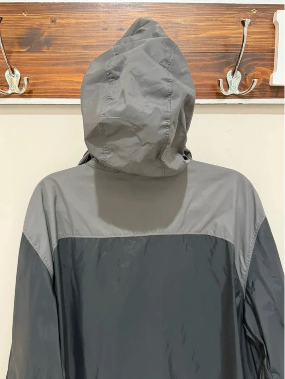 Columbia Glennaker jacket - windbreaker raincoat men’s size Large